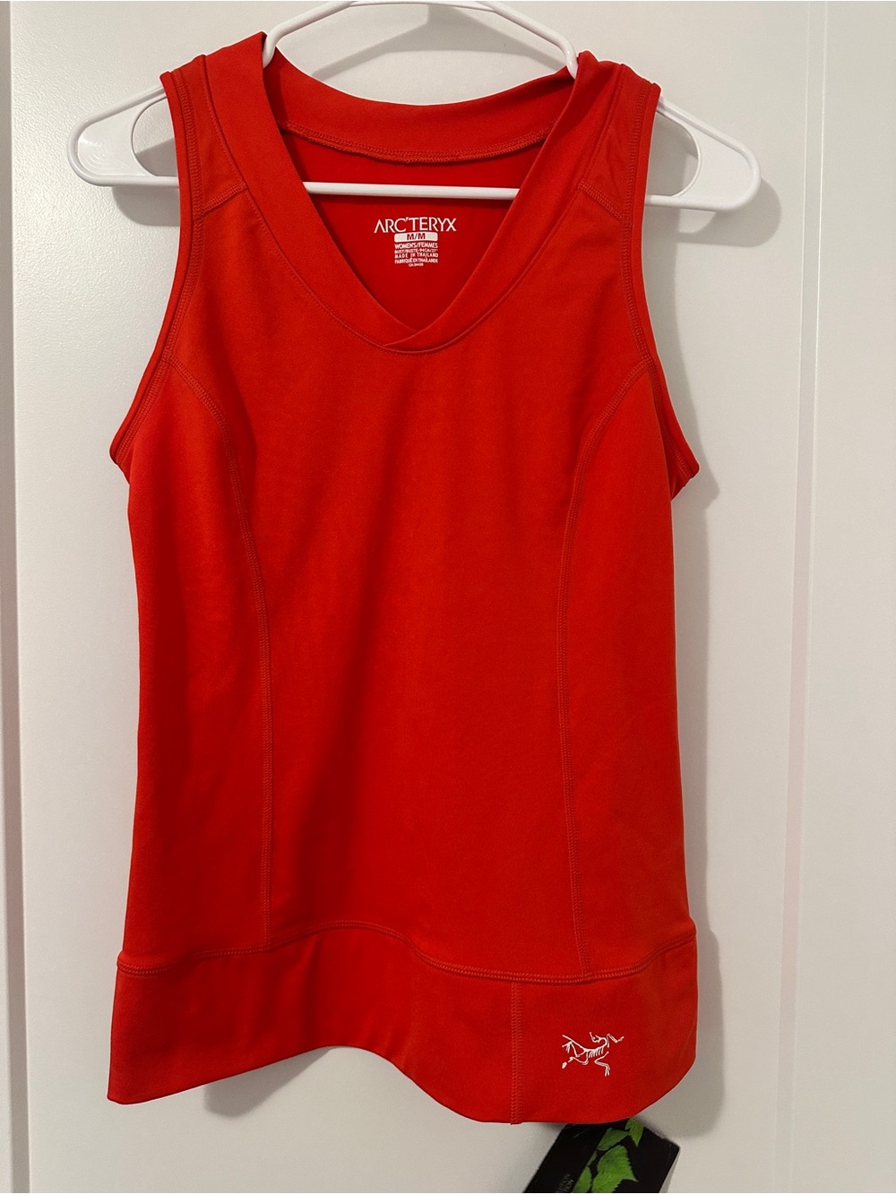 Arc’teryx Red Escala Tanktop Size Medium NWT